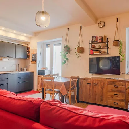 Urban Dora - For Families *