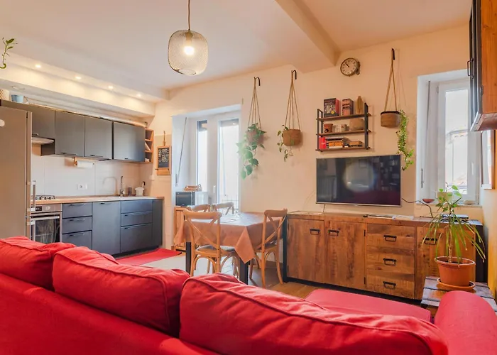 Urban Dora - For Families *